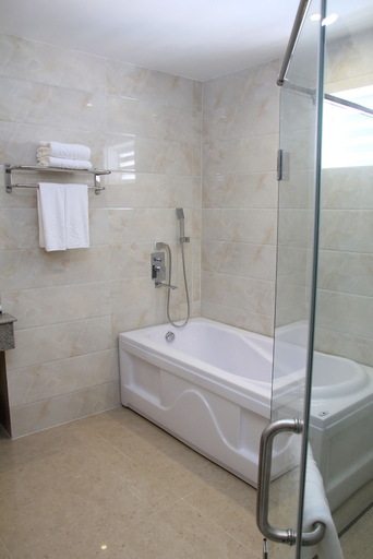Bathroom 4, West Hotel, Ninh Kiều