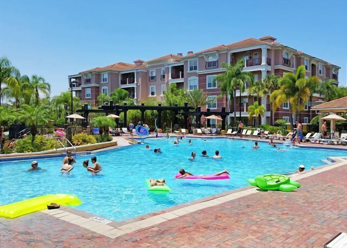 Room 2, I-drive Cozy 3bd 5 min Universal, Orange