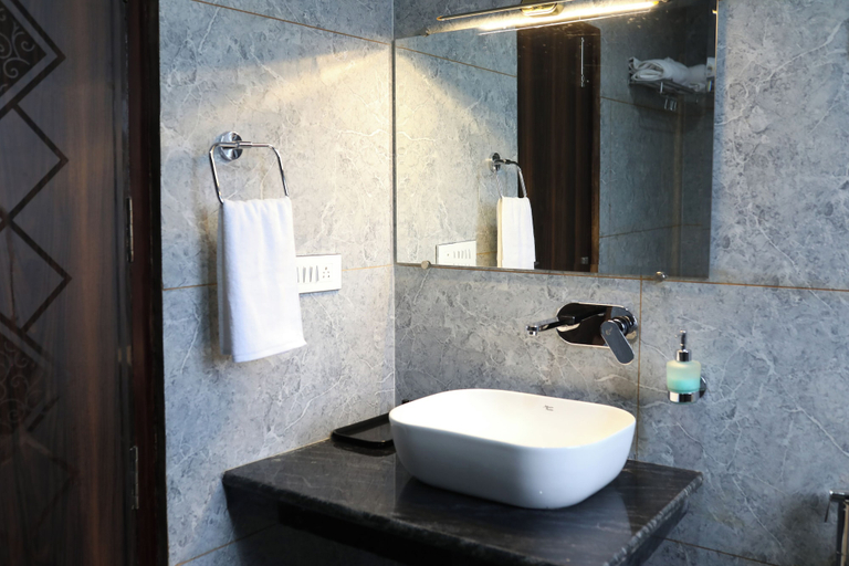 Bathroom 3, Tapovan Retreat Manali, Kullu