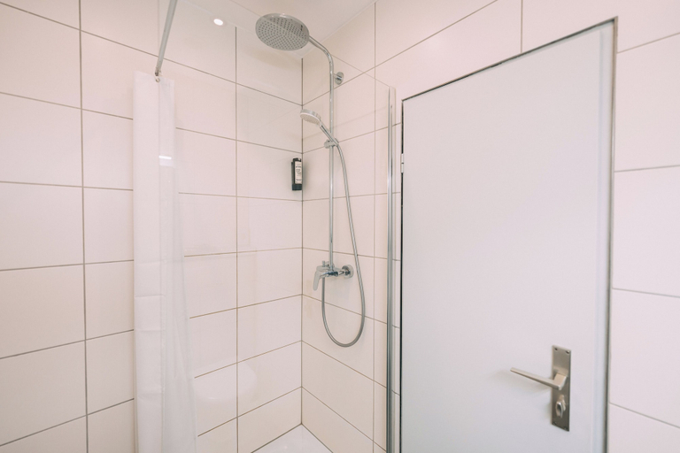 Bathroom 2, OCHSEN Stockach - Smart Stay, Konstanz