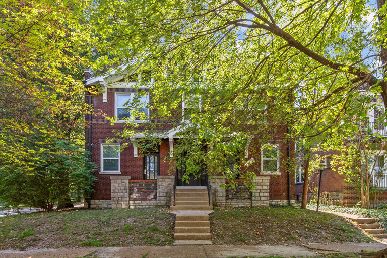 Interior 3, 4500 Botanical Bliss, Saint Louis