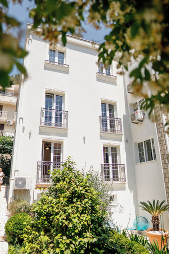 Exterior & Views 2, Captain's Villa
