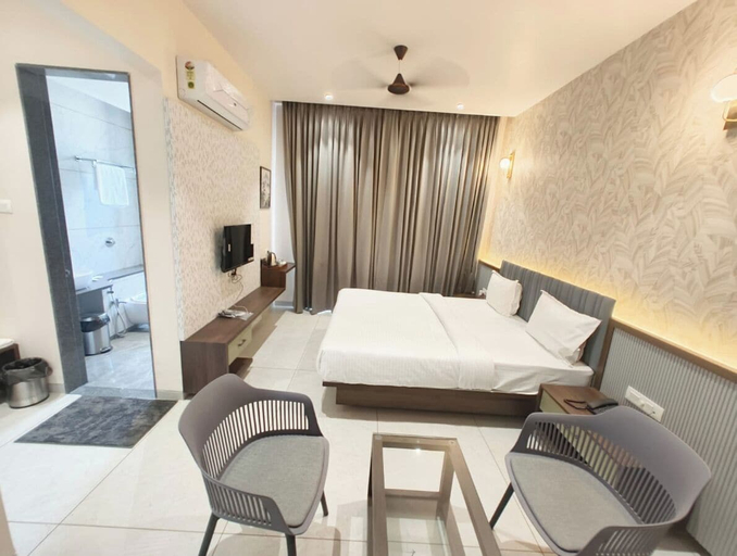 Room 5, O'Nest Select, Pune