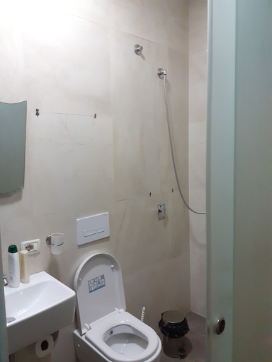 Bathroom 5, Hotel Driti, Tiranës