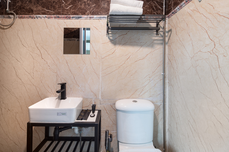 Bathroom 2, The Quay Hotel Bugis, Singapore