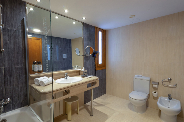 Bathroom 5, Abba Garden, Barcelona