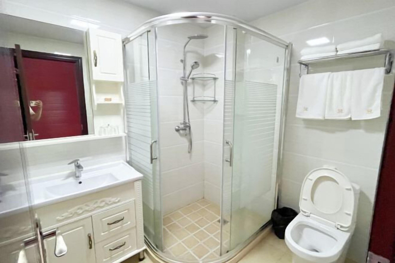 Bathroom 4, Hewu Bay Farmhouse, Shanghai