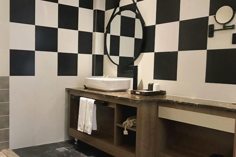 Bathroom 3, Dengnilai Inn, Xiangxi Tujia and Miao