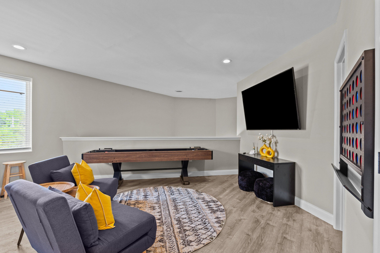 Interior 4, 4700 West End Whimsy, Saint Louis