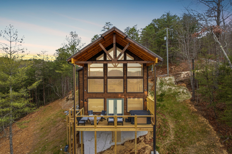 Primary image, Three Pines 2 Bedroom Home, Sevier