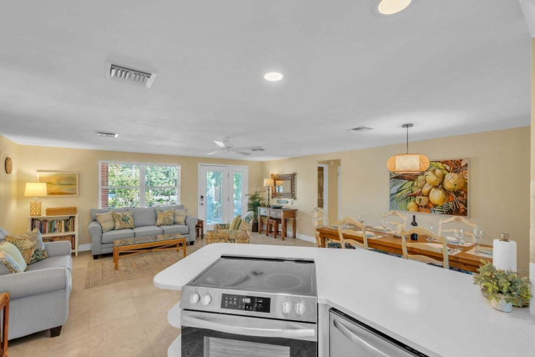 Others 4, Lake By The Beach 2 Bedroom Home, Manatee
