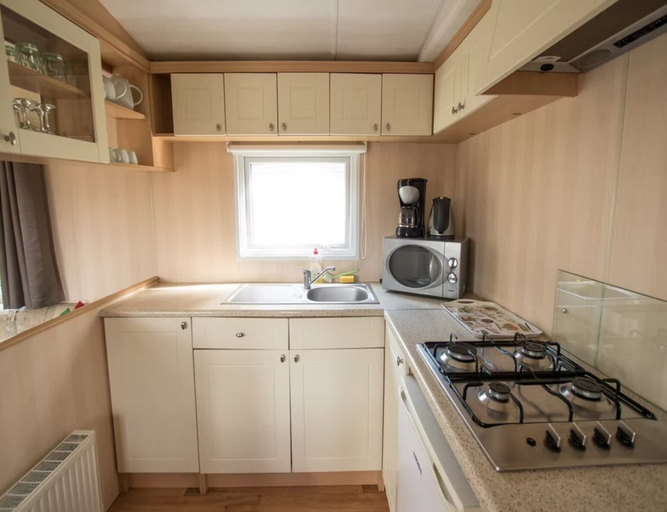 Private kitchen 5, 3-bedroom Central Retreat in Ravels, Antwerpen