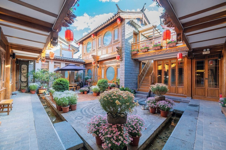 Garden view, Shile Holiday Courtyard, Lijiang
