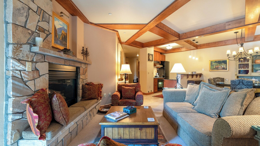 Others 5, Palmyra 3D by Avantstay Gorgeous Condo in Great Location!, San Miguel