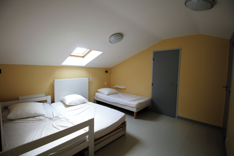 Bedroom, Ostal Scrignac - Gîte d'étape de la Gare, Finistère