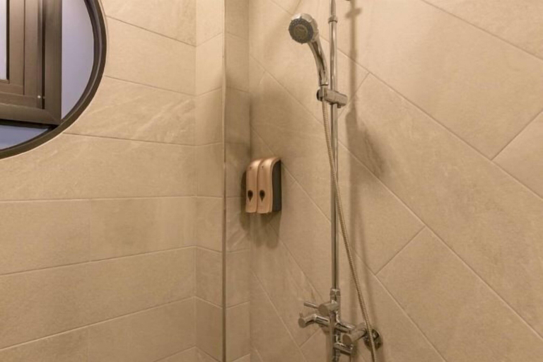 Bathroom 1, Daytime, Penghu