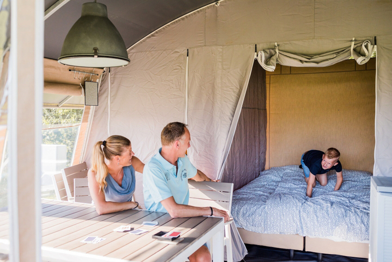 Bedroom 3, Tent Lodge in Nommern Near Forest, Mersch