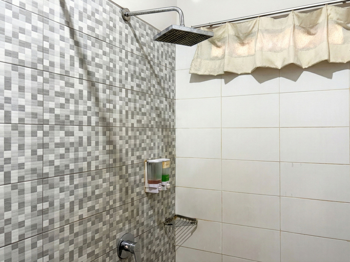 Bathroom 3, Putu's Paradise Ubud, Gianyar