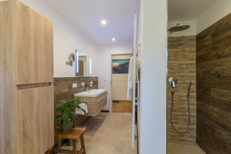 Bathroom 3, Appartement mit Zwei Schlafzimmern in Grainau, Garmisch-Partenkirchen