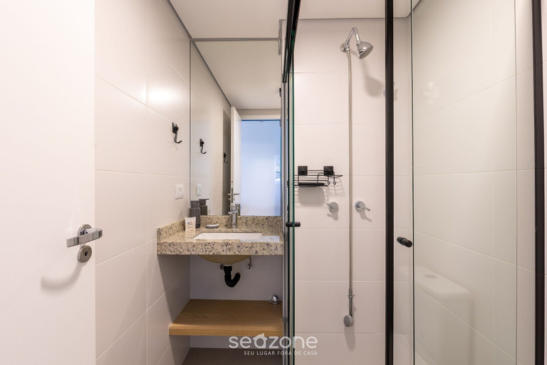 Bathroom, Fully Equipped Apartments Just a few Steps From the Botanical Garden in Curitiba - EBI, Curitiba