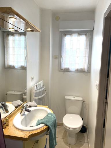 Bathroom 5, Puravida Apparts, Ain
