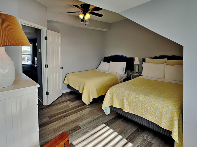 Bedroom 3, Sea Chase by Topsail Realty, Pender