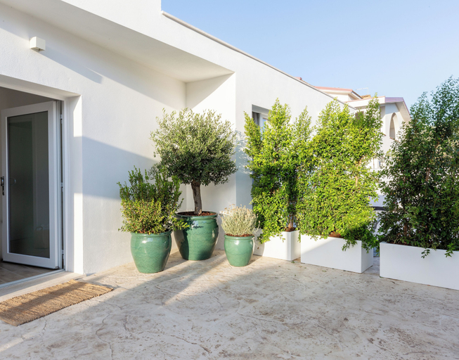 Front of property 4, Delphis Pula rooms, Cagliari