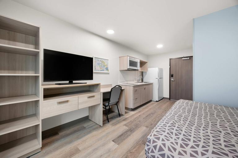 Room 4, WoodSpring Suites Medford near I-5, Jackson