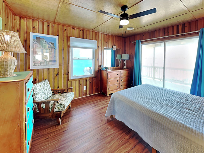 Bedroom 3, Seahorse Sound by Topsail Realty, Pender
