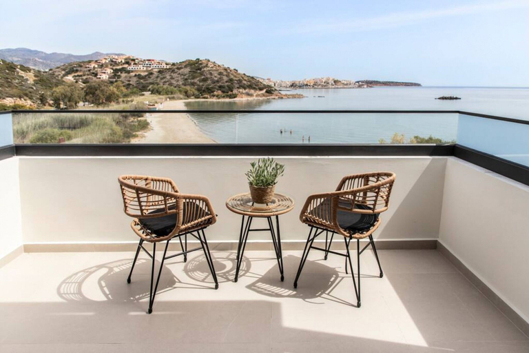 Room 5, Beach Access Suites With Breakfast, Crete