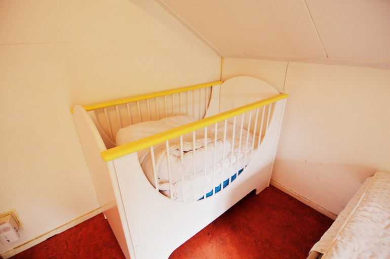 Bedroom 3, Hideaway Sauna, Tennis  Trampoline, Sint Anthonis