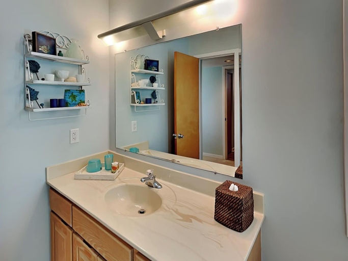 Bathroom 4, The Shell Collector by Topsail Realty, Pender