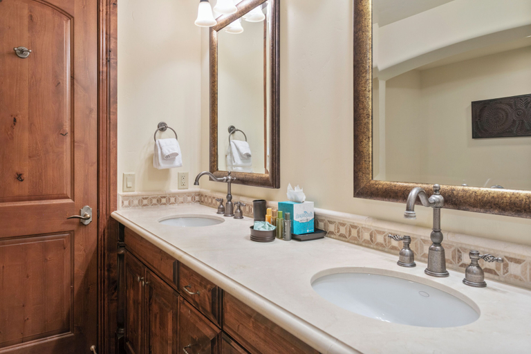 Bathroom 5, Ski-in/ski-out Retreat At Deer Valley 3br 2 Bedroom Condo, Summit