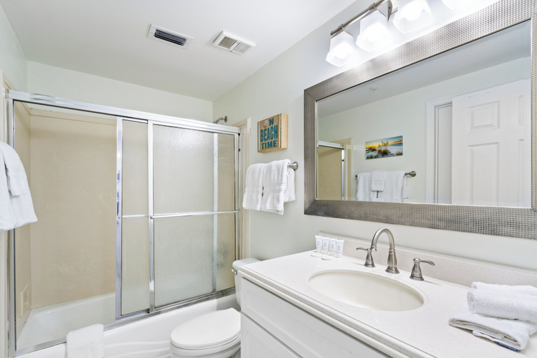 Bathroom 4, Emerald Key 502, Baldwin
