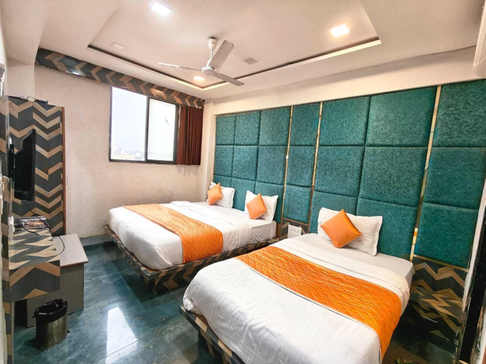 Room 4, Hotel Karnavti, Ahmadabad