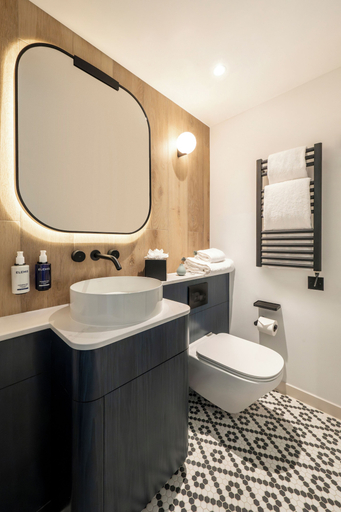 Bathroom 4, Dorsett Canary Wharf London, London