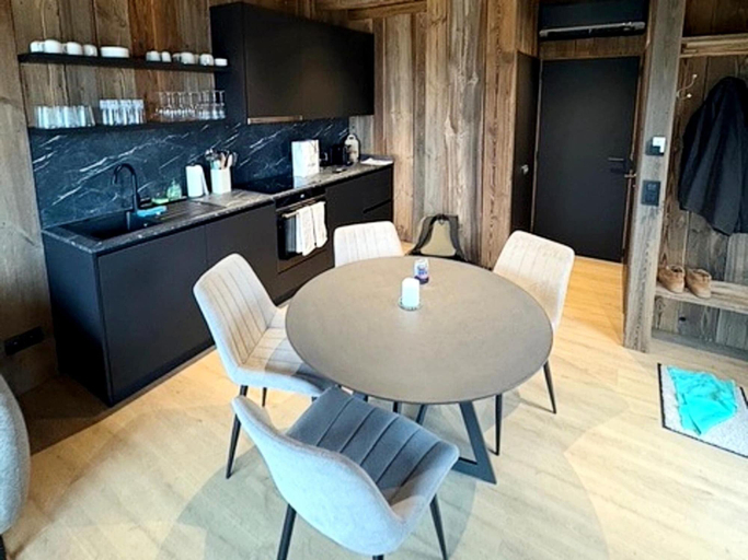 Private kitchen 4, Holiday Home in Malmedy With Private Terrace, Liège