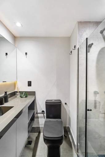 Bathroom, 1811 Mercure, São Paulo