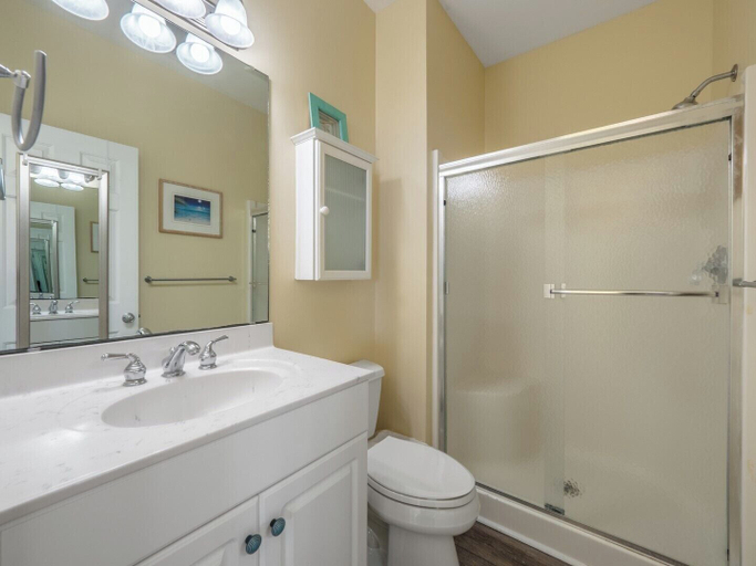 Bathroom 4, Sunflower Beach House by Topsail Realty, Onslow