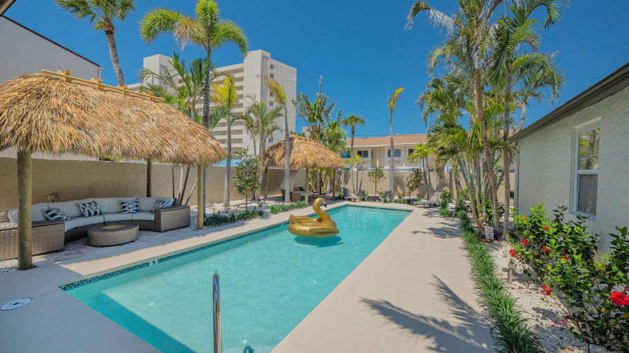 Primary image, A Shell House Compound, Sarasota