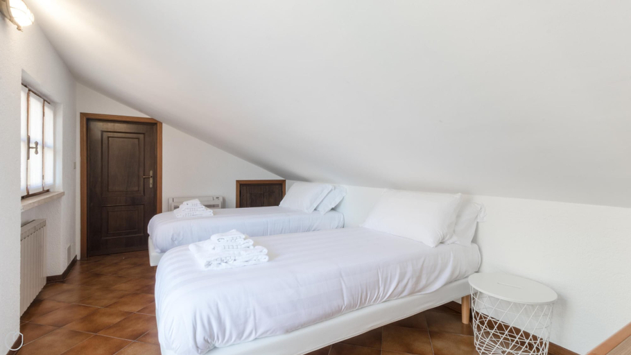 Bedroom 3, Il Borgo Apartments B6 - Sv-d600-bove3l1b, Savona