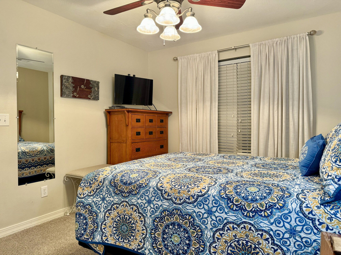 Bedroom 3, Lakefront Condo A-2 at Vickery Resort by RedAwning, Taney