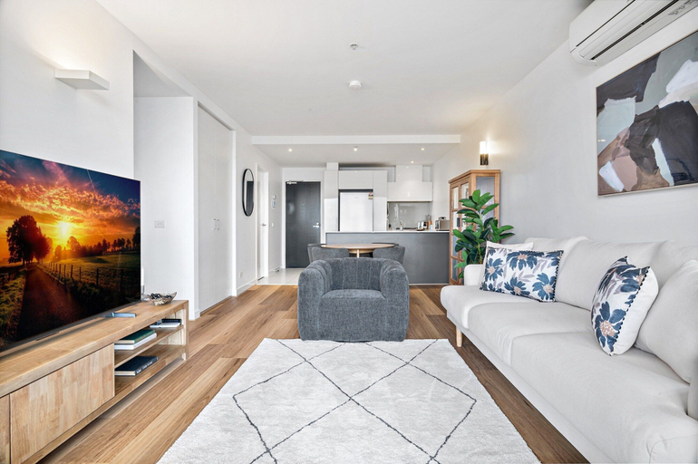 Primary image, Stylish Two-bed Retreat in Central Melbourne, Melbourne