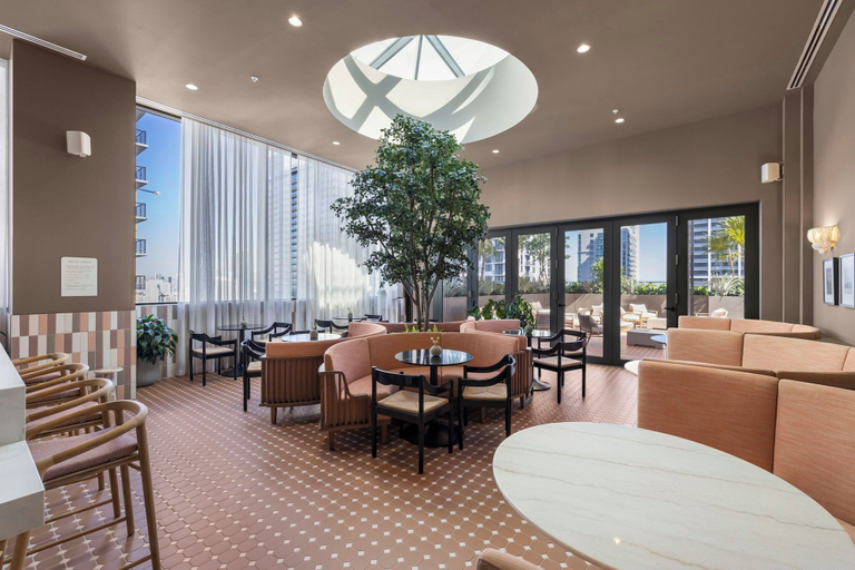 Food & Drinks 5, City Views Downtown Miami, Miami-Dade