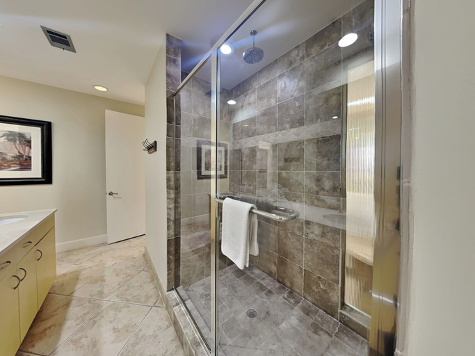 Bathroom 4, Seas the Day by Ryson Vacation Rentals, Galveston