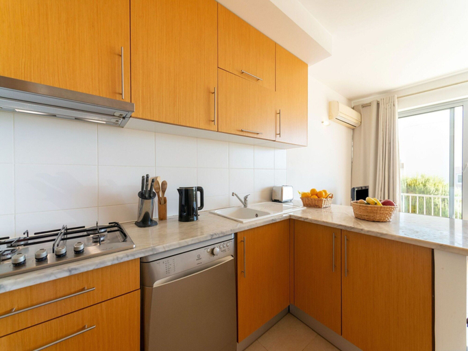 Private kitchen 2, An Idyllic Algarve Home by the Water, Olhão