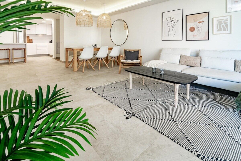 Interior 2, Inf1.2a- Apartment Close to Beach and old Town, Málaga