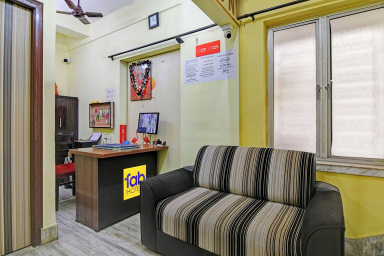 Reception 4, Via Crown, South 24 Parganas