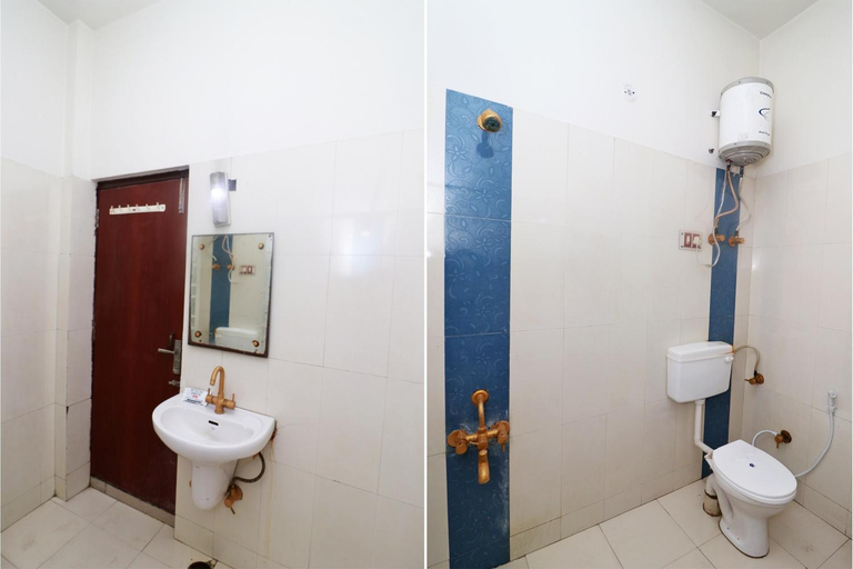 Bathroom 4, Hotel Gayatri Palace, Agra