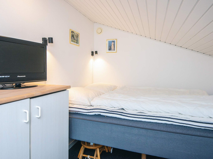 Bedroom 4, 8 Person Holiday Home in Ringkobing, Ringkøbing-Skjern